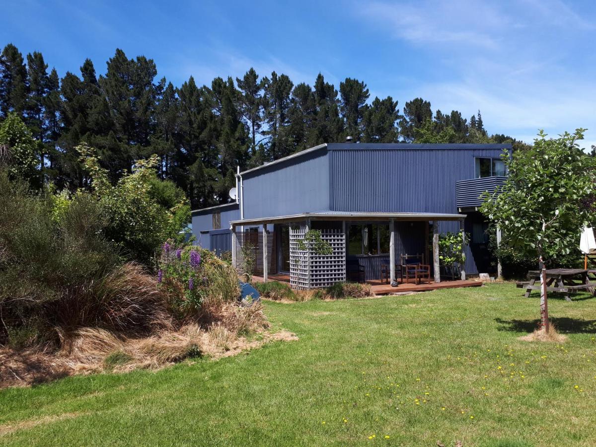Te Anau Farm Cottage エクステリア 写真