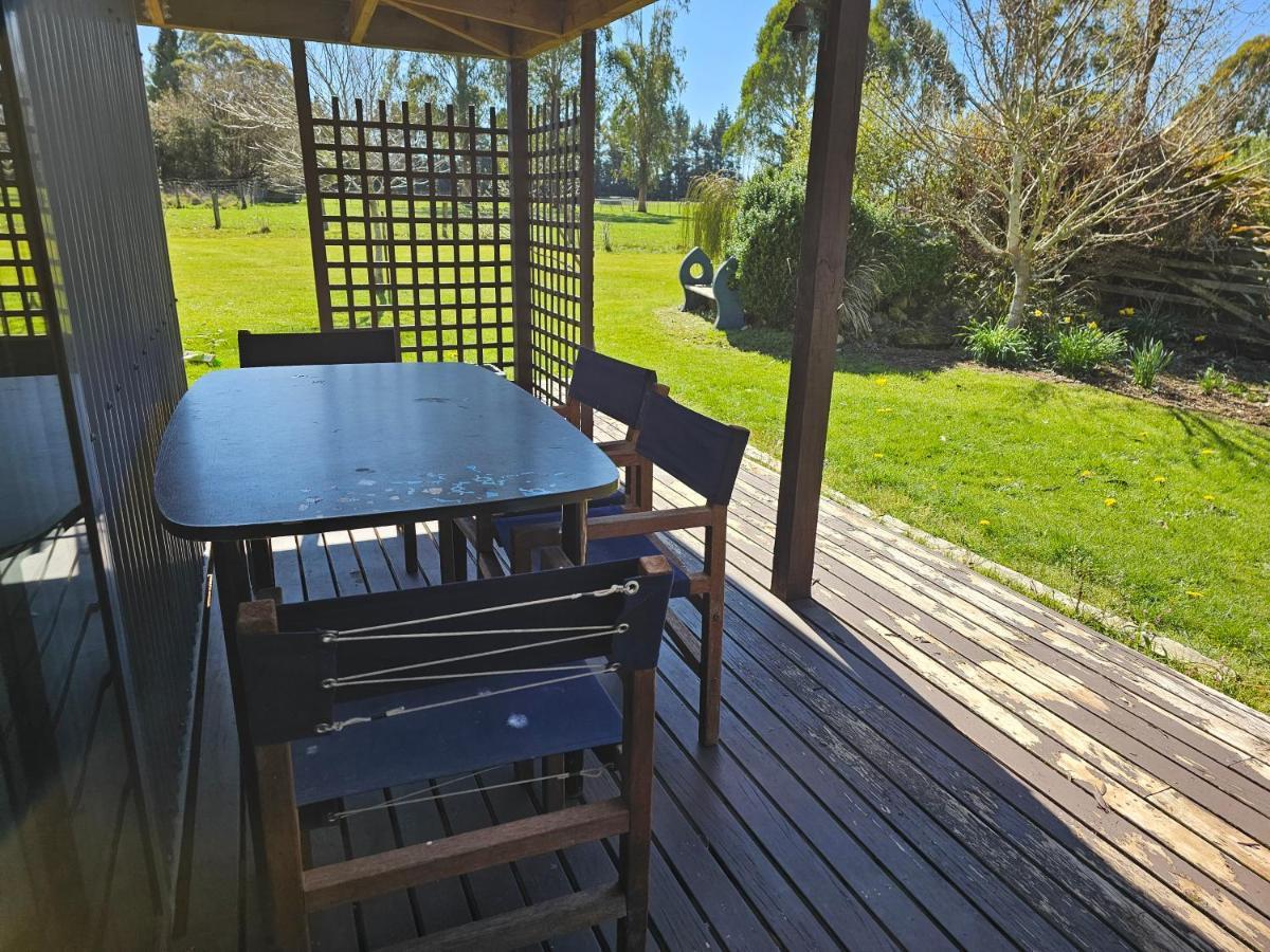 Te Anau Farm Cottage エクステリア 写真